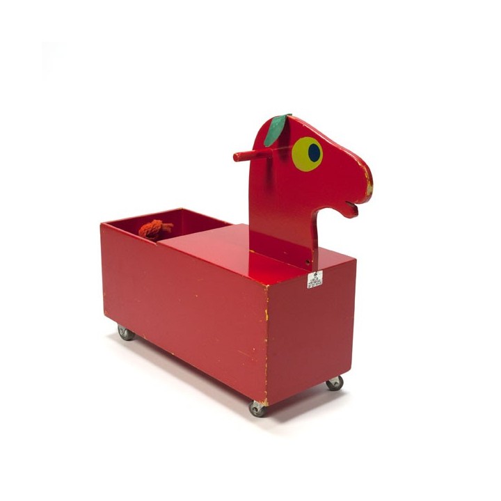 Play Horse from Finland - Retro Studio