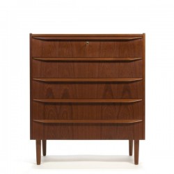 Dresser in teak with 5 drawers