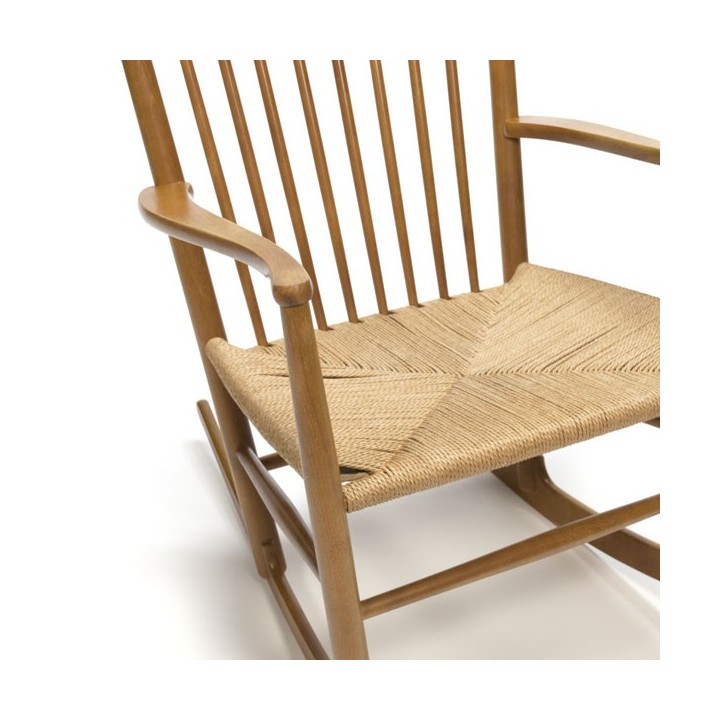 Hans J. Wegner rocking chair J16 - Retro Studio