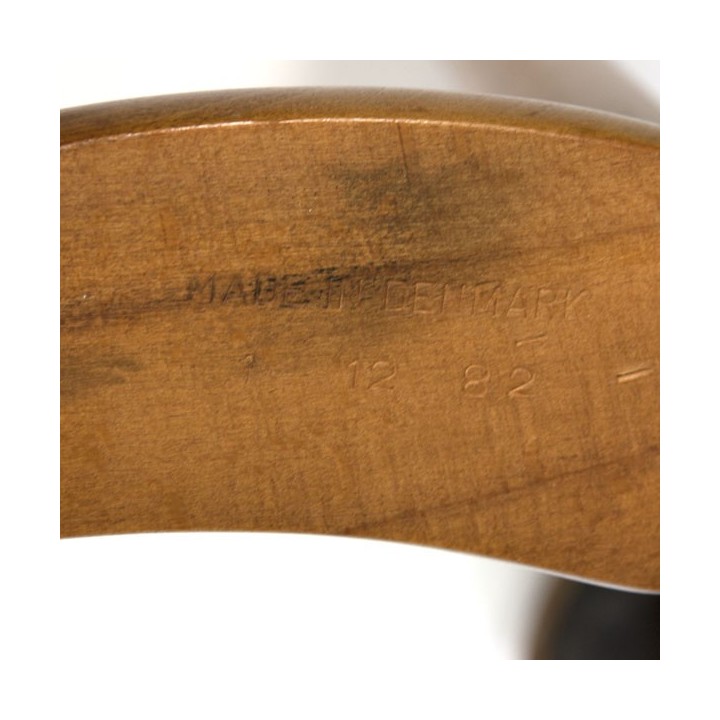 Hans J. Wegner rocking chair J16 - Retro Studio