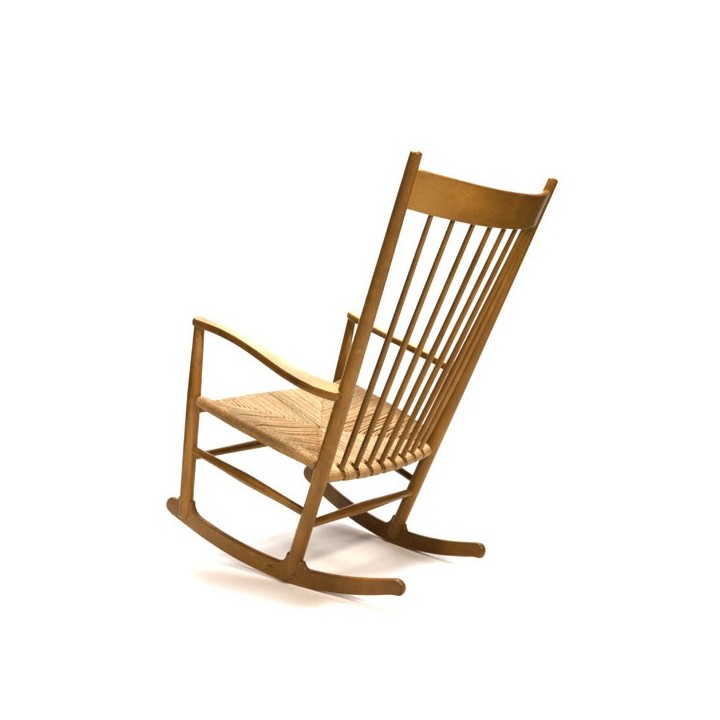 Hans J. Wegner rocking chair J16 - Retro Studio