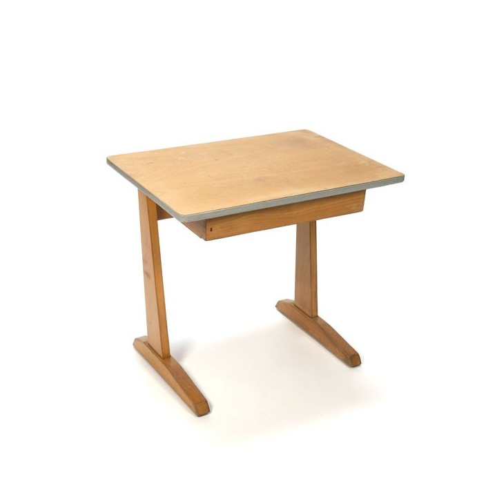 Casala children's desk - Retro Studio