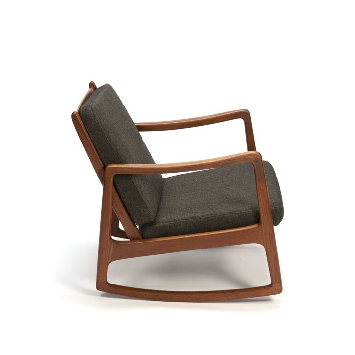 Ole Wanscher rocking chair in teak - Retro Studio