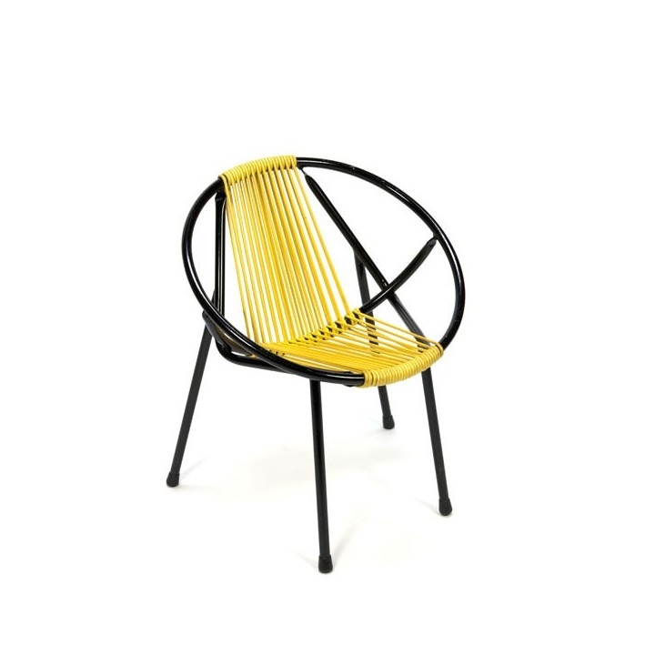 Child's chair by Roh - Retro Studio