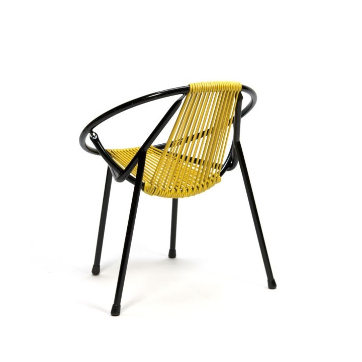 Child's chair by Roh - Retro Studio
