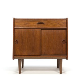 Klein model kastje met schuifdeuren - Retro Studio