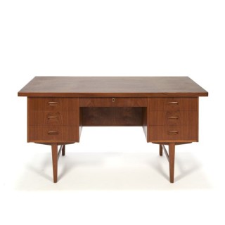 Large Danish desk in teak - Retro Studio