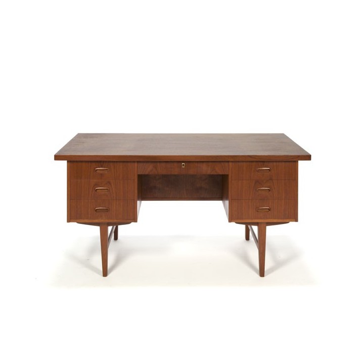 Large Danish desk in teak - Retro Studio