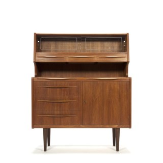 Deense secretaire met glazen schuifdeurtjes - Retro Studio