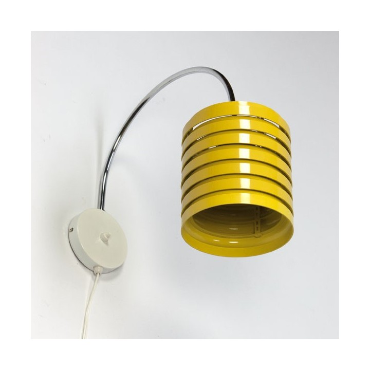 Wall lamp with yellow plastic shade - Retro Studio