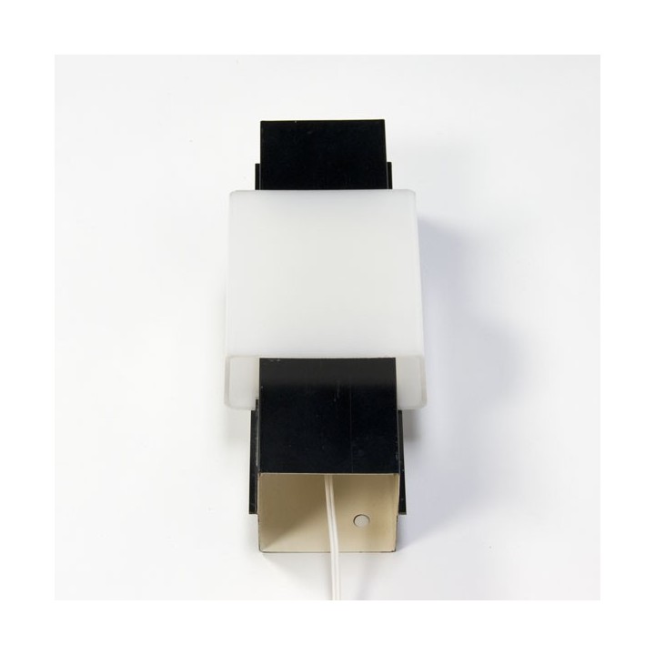 Black metal wall lamp with white plastic - Retro Studio