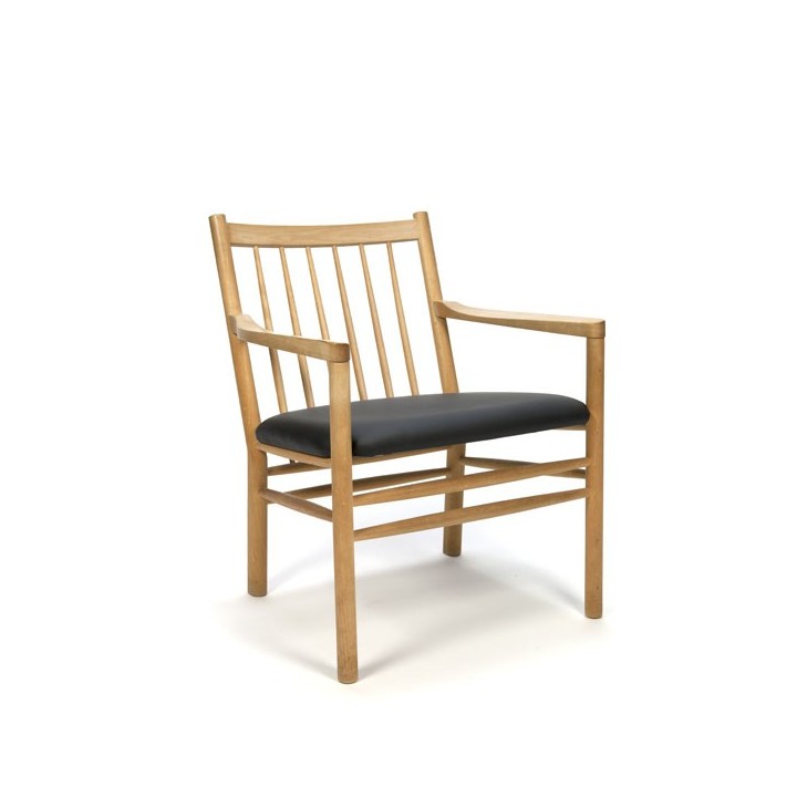 Danish easy chair in beech wood