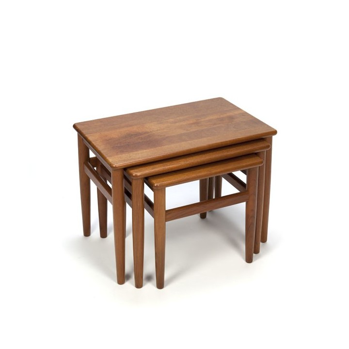 Nesting tables set of 3 in massive teak