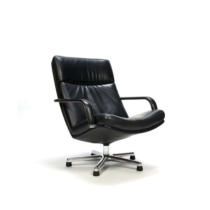 Artifact easy chair F154 - Retro Studio