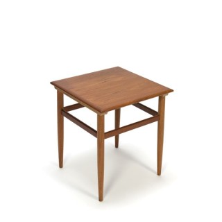 Kleine bijzet-/ salontafel in teak - Retro Studio