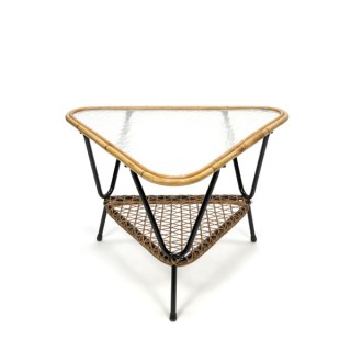 Wicker triangle coffee table - Retro Studio