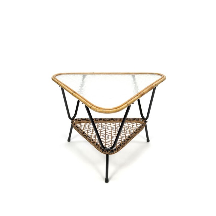 Wicker triangle coffee table - Retro Studio