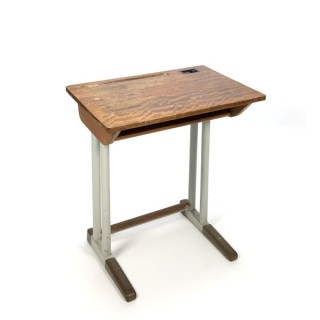 Industrieel schoolbureau - Retro Studio