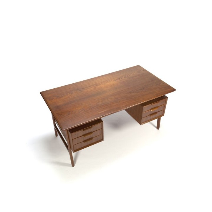 Bureau Omann Jun's Møbelfabrik - Retro Studio