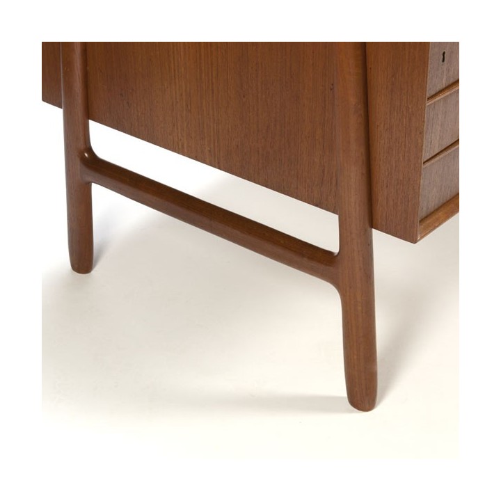 Bureau Omann Jun's Møbelfabrik - Retro Studio