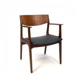 Teak chair with curved wooden backrest