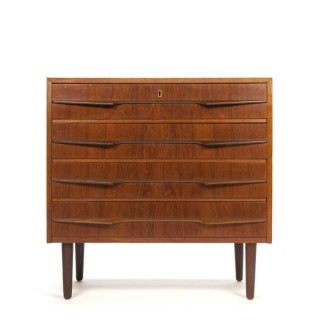 Danish chest of drawers with special handle - Retro Studio