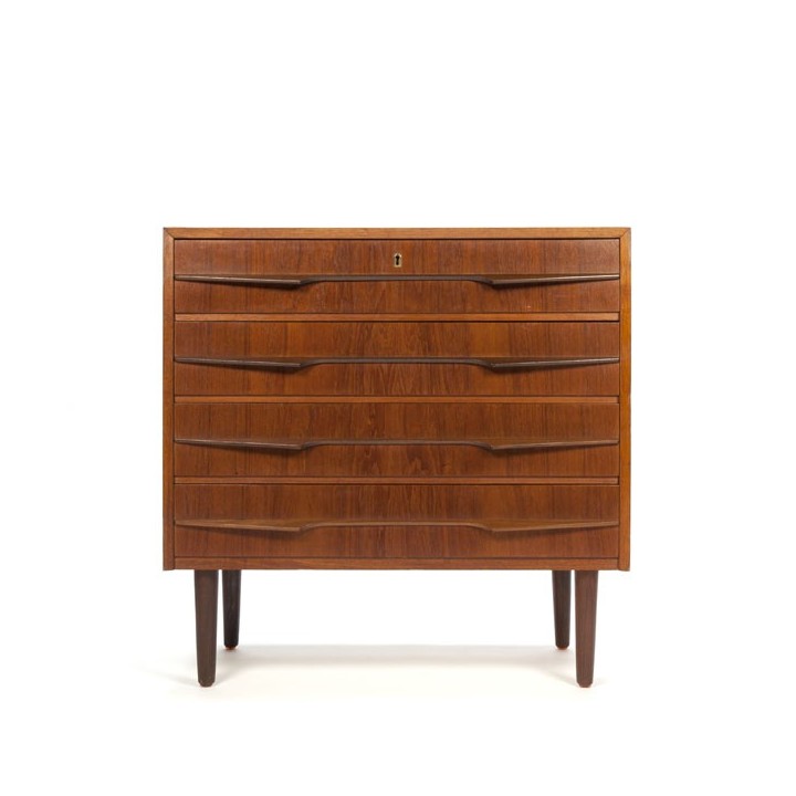 Danish chest of drawers with special handle - Retro Studio
