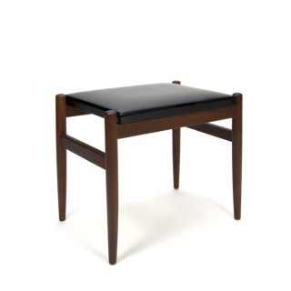 Danish hocker with black leatherette - Retro Studio
