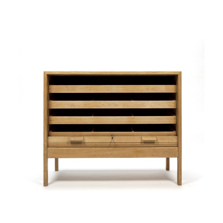 Eiken archiefkastje ontwerp Svend Madsen - Retro Studio