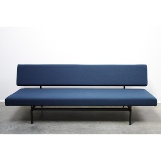 Design sleeping bench Gispen