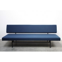 Design sleeping bench Gispen