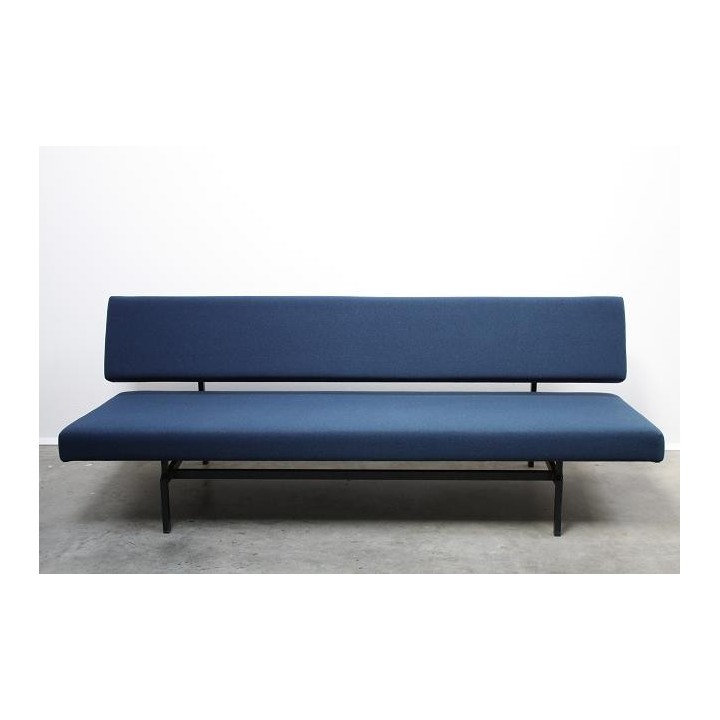 Design sleeping bench Gispen