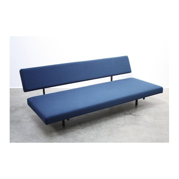 Design sleeping bench Gispen