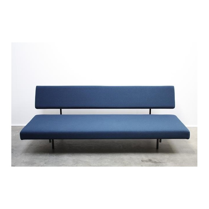 Design sleeping bench Gispen