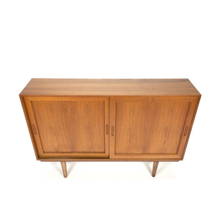 Smalle teakhouten kast met schuifdeurtjes