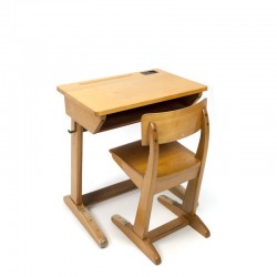 Vintage kinder bureau en stoel van Casala
