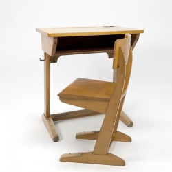 Vintage kinder bureau en stoel van Casala