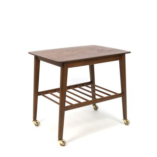 Deens bijzettafeltje op wieltjes