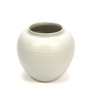 ADCO vase model 1012