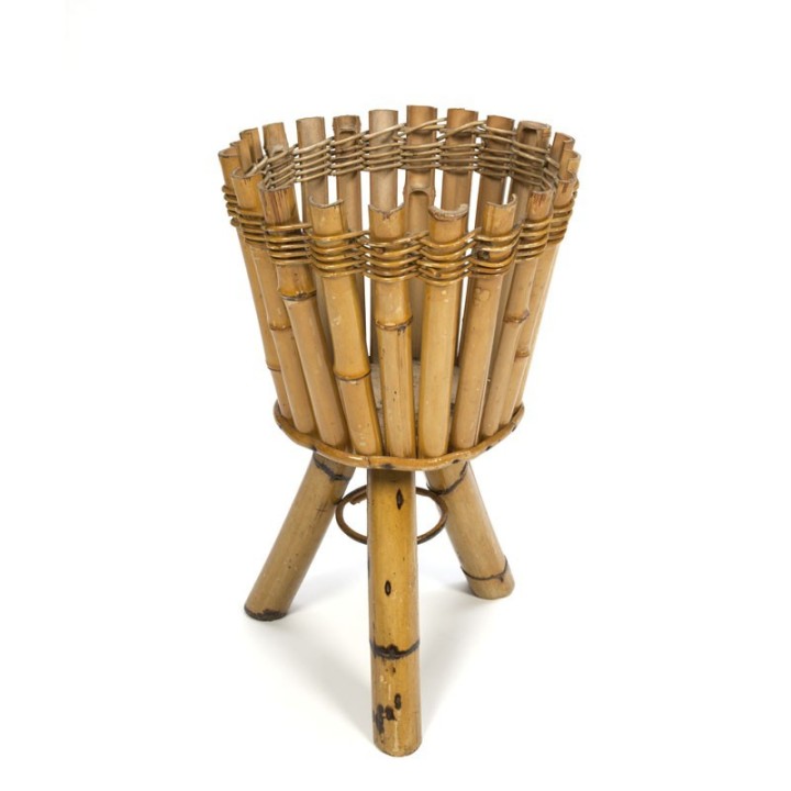 Grote bamboe bloempot houder op driepoot