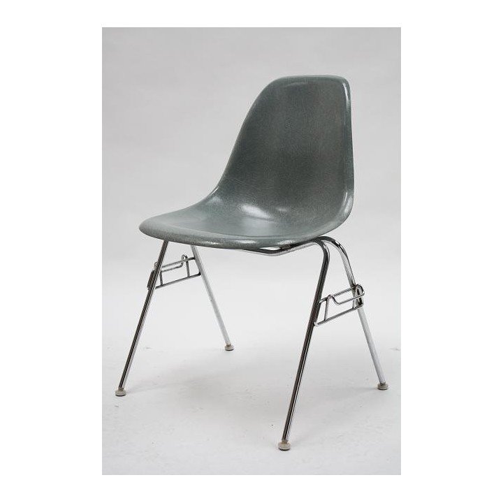 Eames DSS chair in grey - Retro Studio