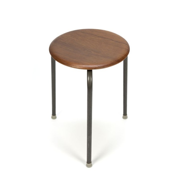 Vintage kruk met houten zitting