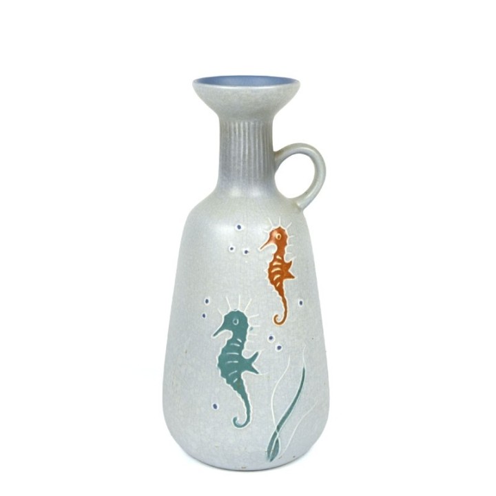 Aardewerk vaas nr. 3017 van Flora Gouda