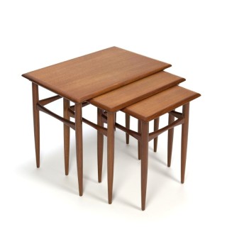 Deense teakhouten vintage nesttafeltjes