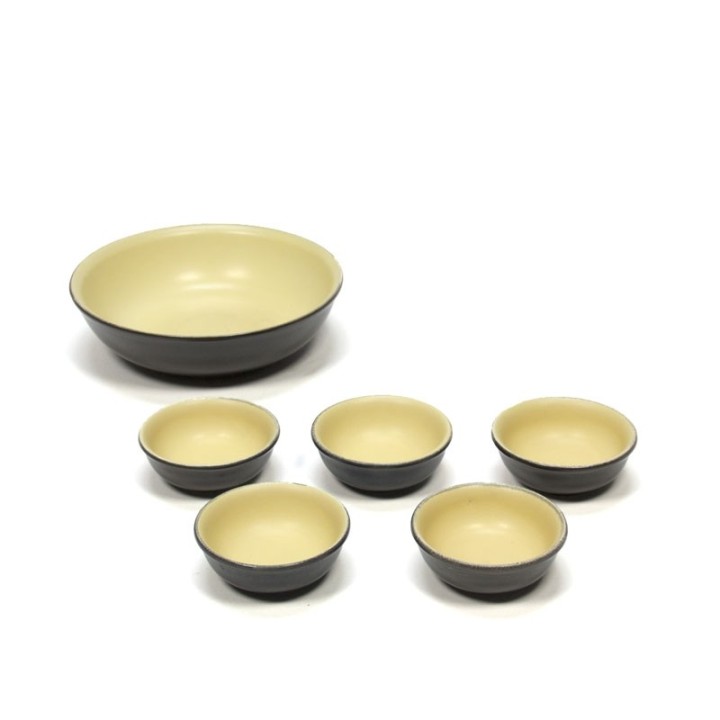 Vintage aardewerk pinda set