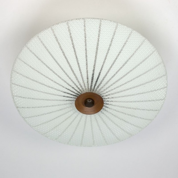 Vintage plafondlamp uit de jaren vijftig