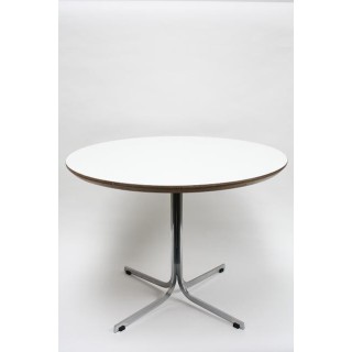 Artifort bijzettafel van Pierre Paulin - Retro Studio