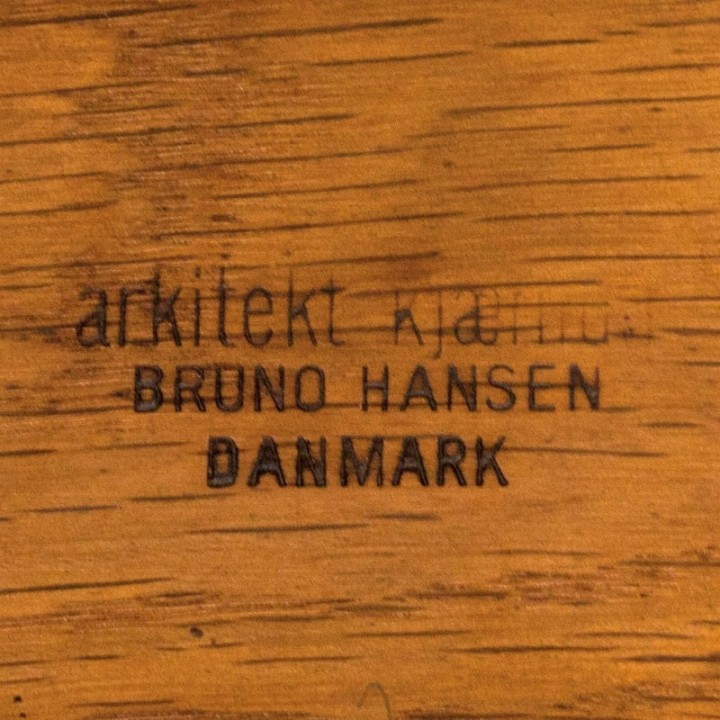 Vintage Henning Kjaernulf set eettafel stoelen model 255