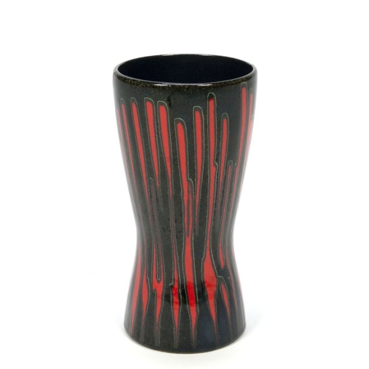 Vintage West Germany vaas met rode decoratie