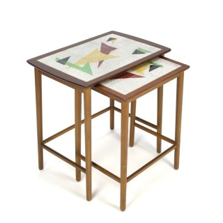 Vintage nesttafels uit de jaren vijftig